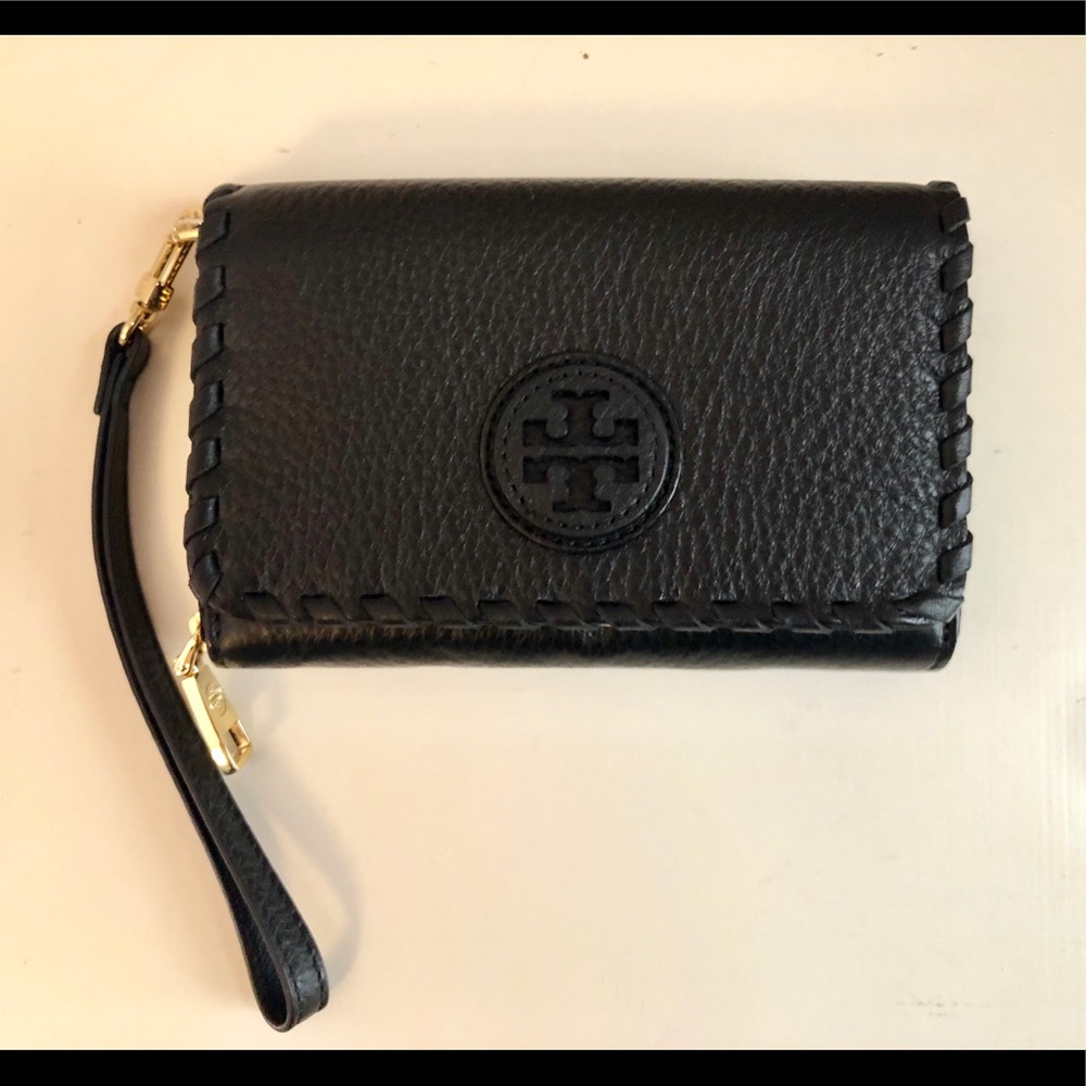 Tory Burch “Marion Envelope Smart Phone Wallet”